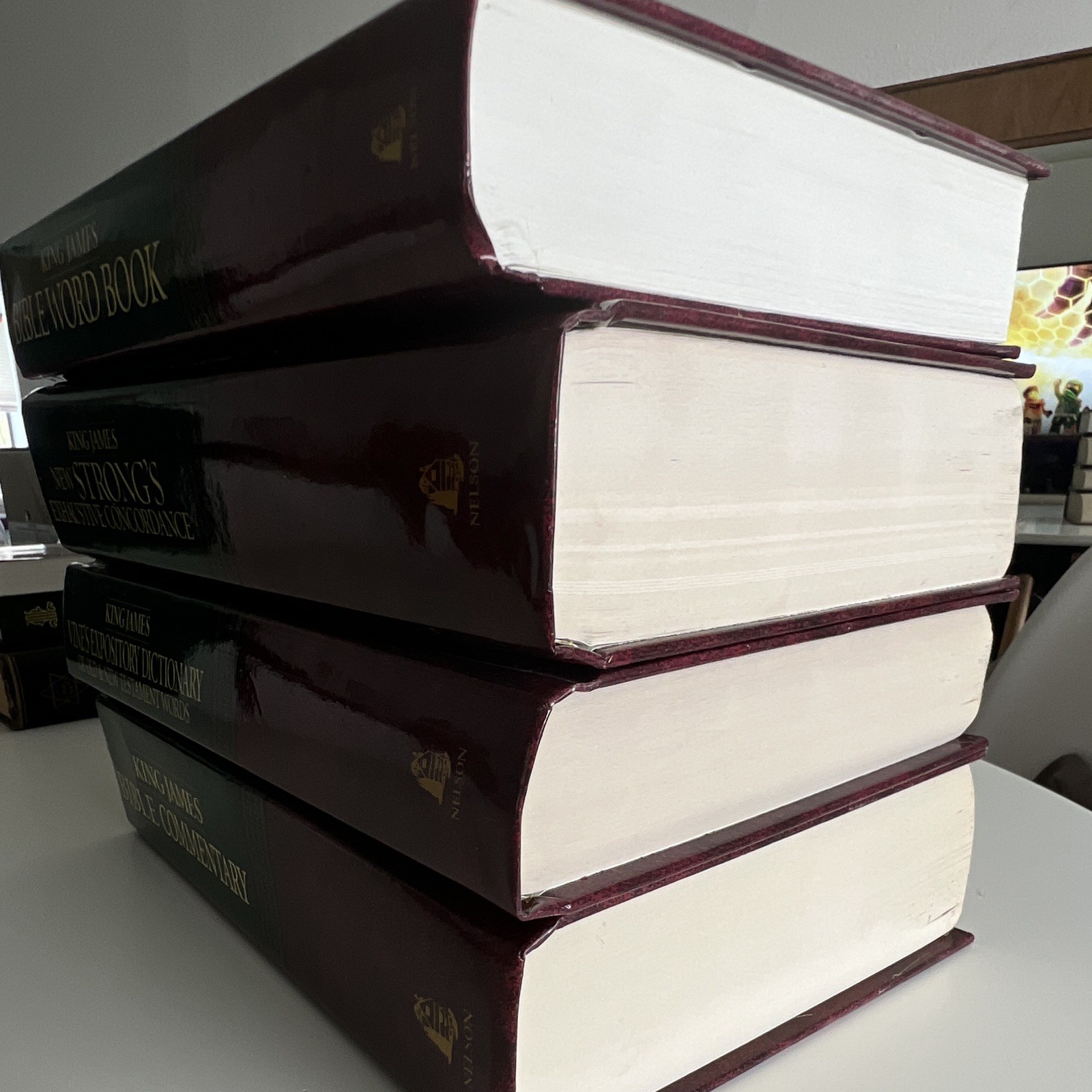 Nelson King James Bible Reference Set: Commentary, Strong’s, Vine’s, Word Book