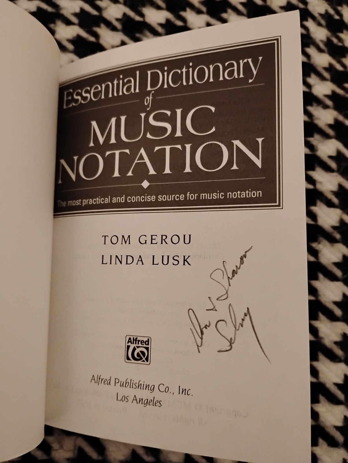 Alfred Essential Dictionary of Music Notation Gerou & Lusk 1996 Illus 348p