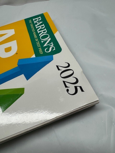 AP Statistics Premium, 2025: 9 Practice Tests Comprehensive Review *Good