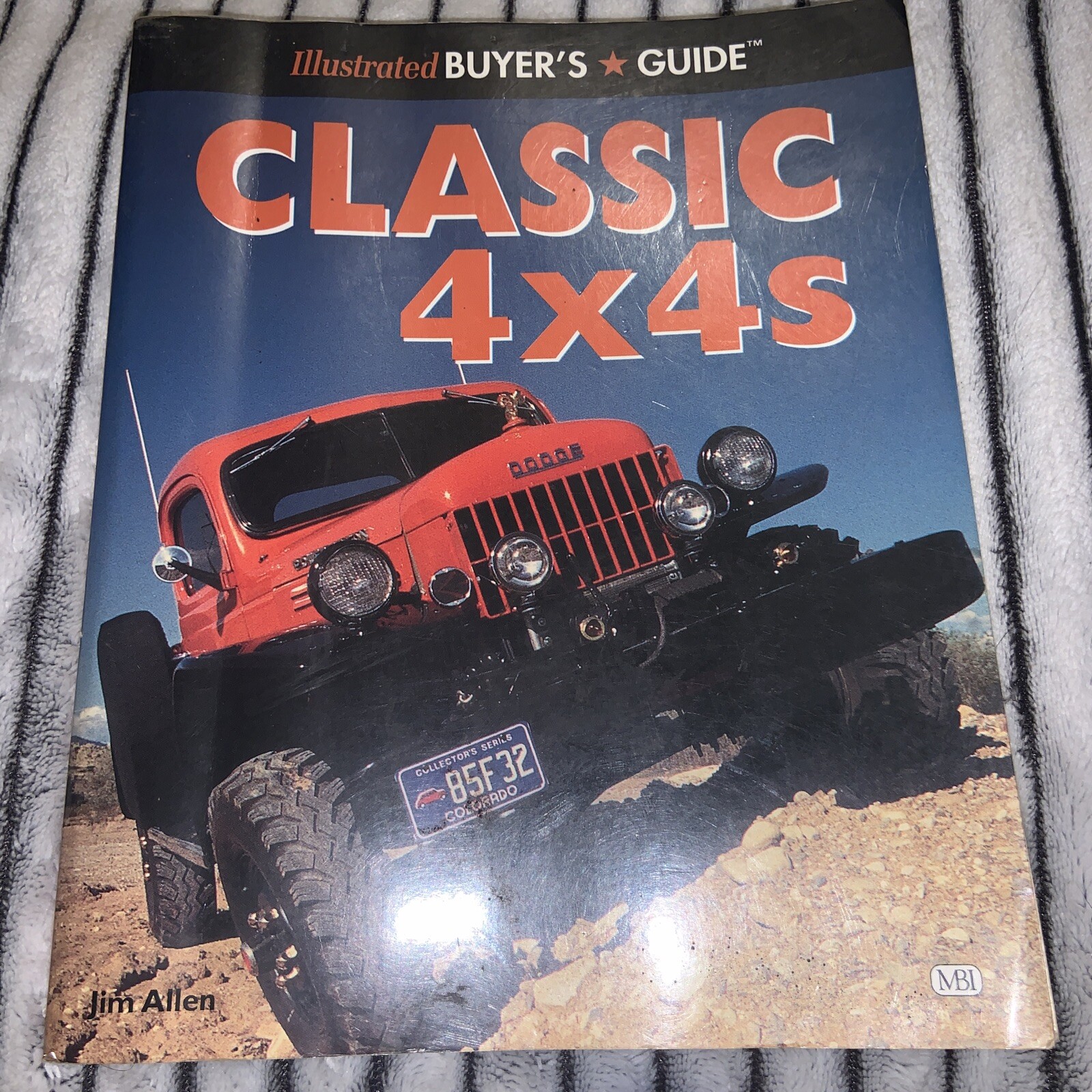 Classic 4x4s Illustrated Buyer’s Guide Book Jim Allen