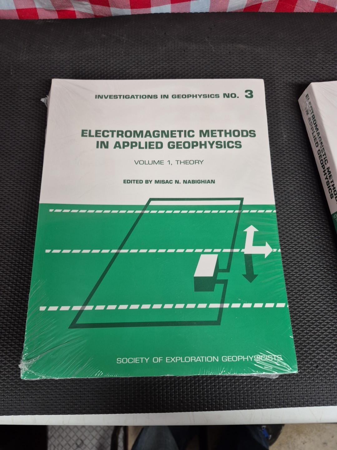 Electromagnetic Methods Vol.1: Theory [Investigations in Geophysics Series No. 3