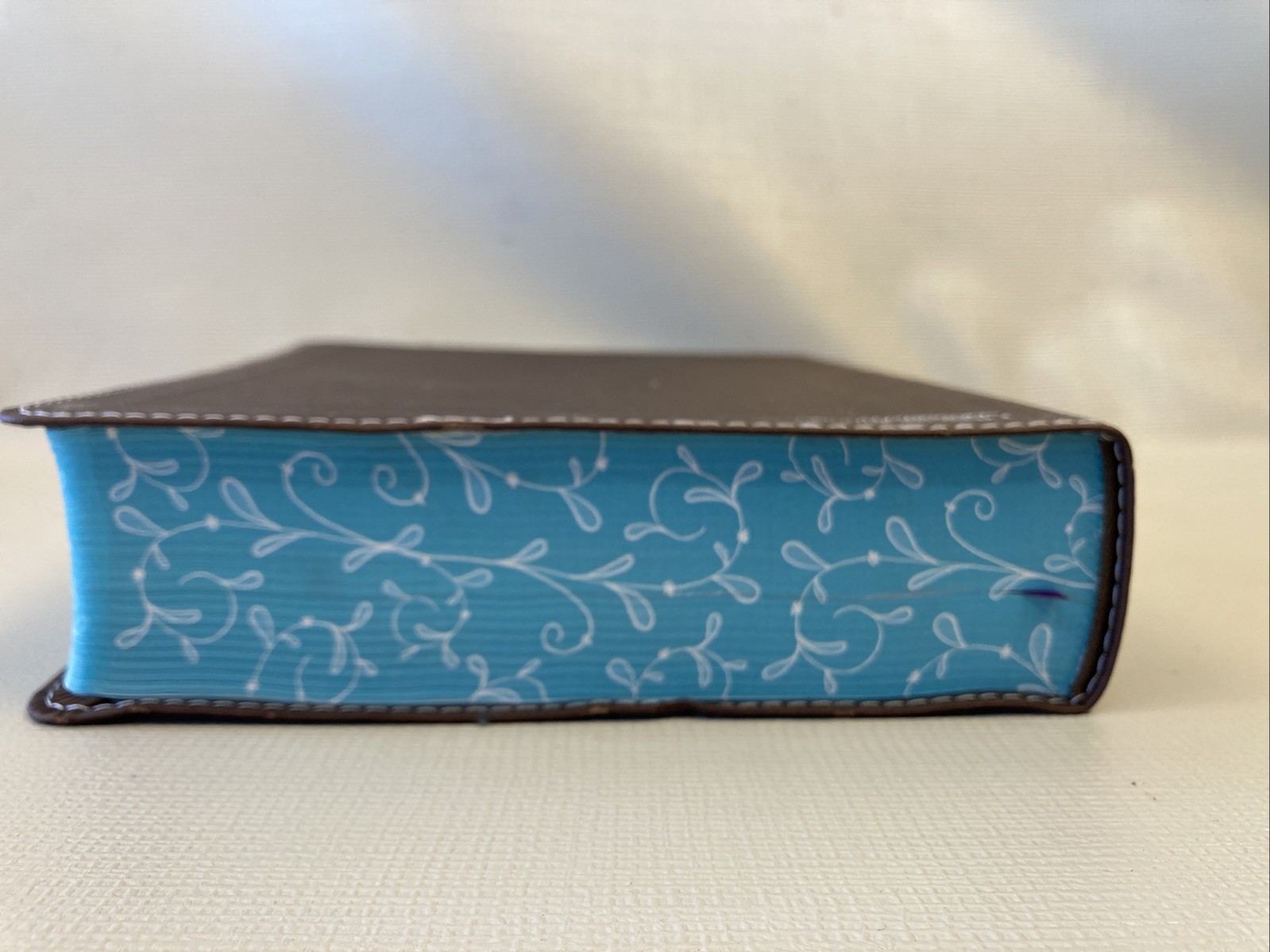 The Holy Bible- NIV Beautiful Word Coloring Bible 2016 Zondervan (READ)