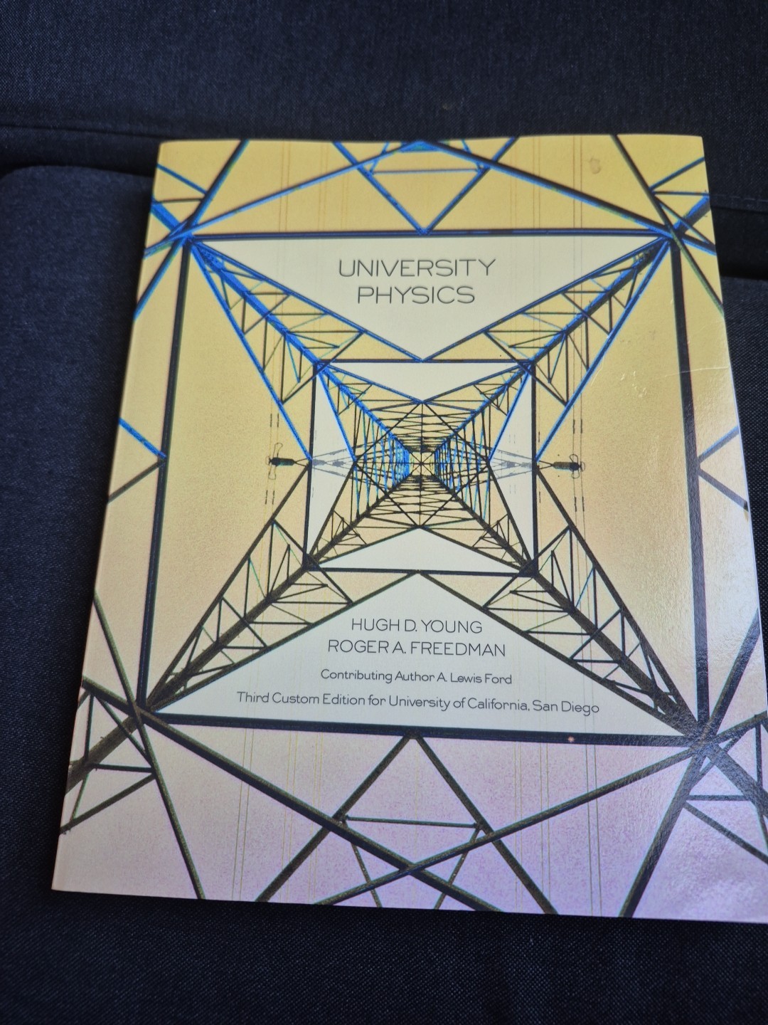 Third Custom Edition University Physics, San Diego: Hugh D Young