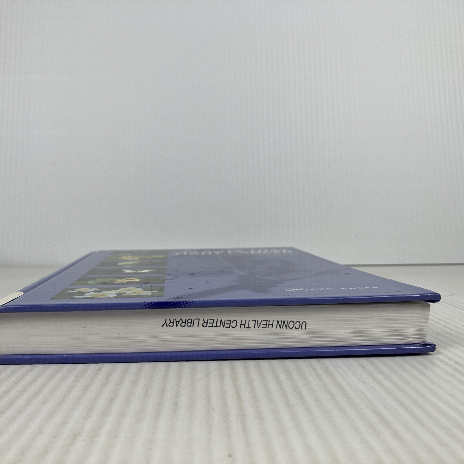 Plants That Fight Cancer by Maria G. Barberaki 2004 HC medicinal plants