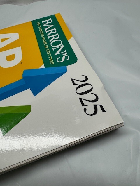 AP Statistics Premium, 2025: 9 Practice Tests Comprehensive Review *Good